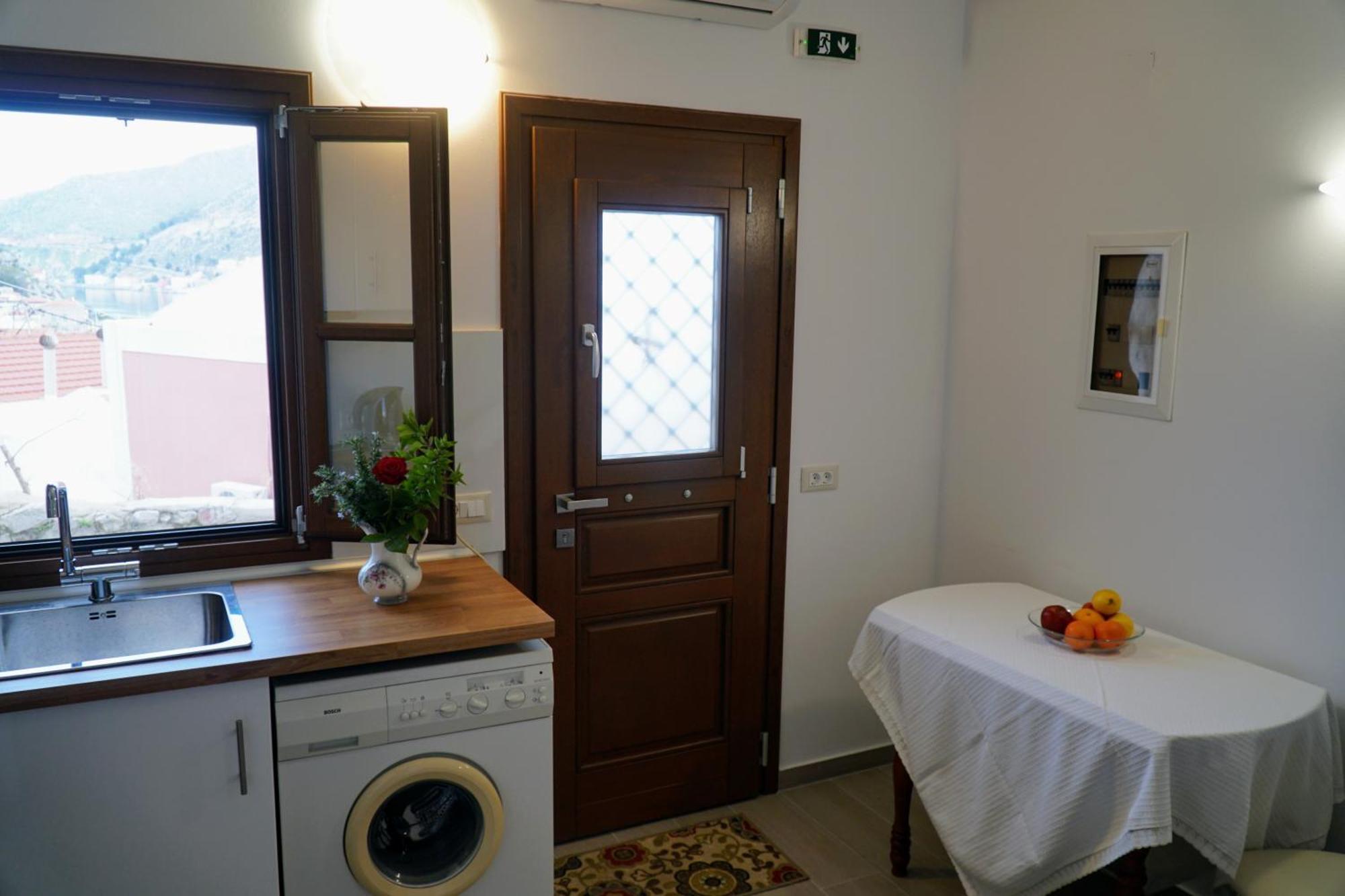 Oceanis Apartment Symi Exteriör bild