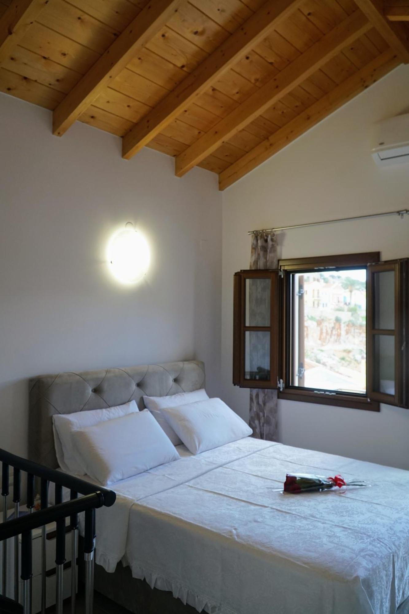 Oceanis Apartment Symi Exteriör bild